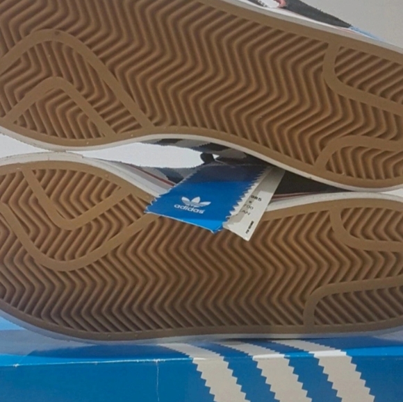 Adidas Trainers 6 bnib - Picture 3 of 3